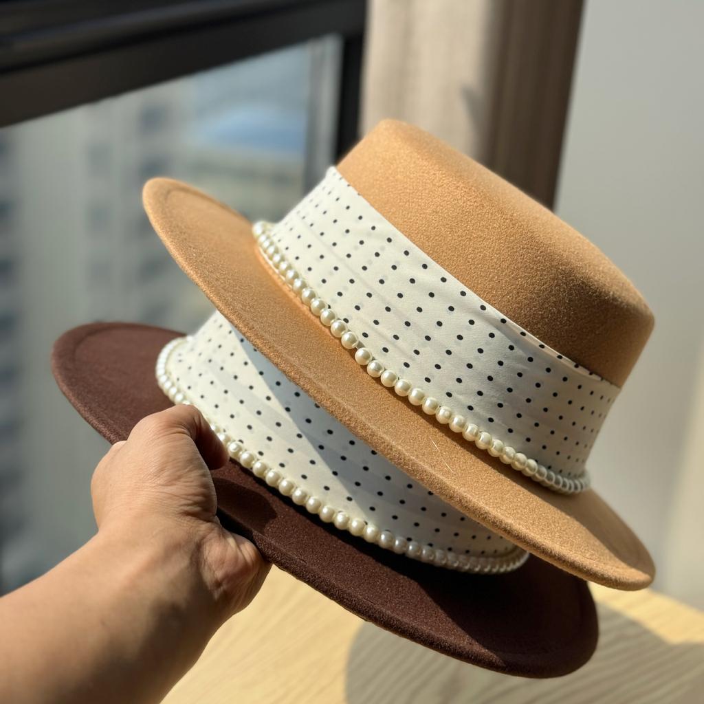 Nouveau Style Élégant à la Française Style Pois Perle Chapeau Plat pour Femmes Automne Hiver Voyage Bord de Mer Chapeau de Plage Laine
