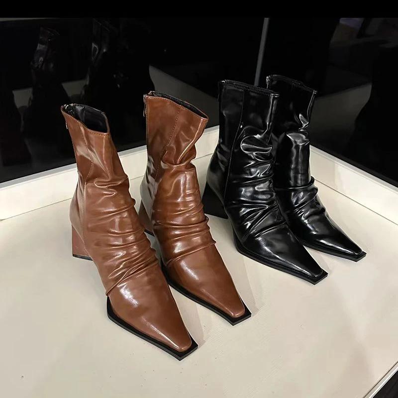 Fashion Women's Rubber Boots Winter Footwear Pointe Shoes Zipper Luxury Designer Boots-Women Rain Mid Calf 2024 Pointy Mid-Calf Leather