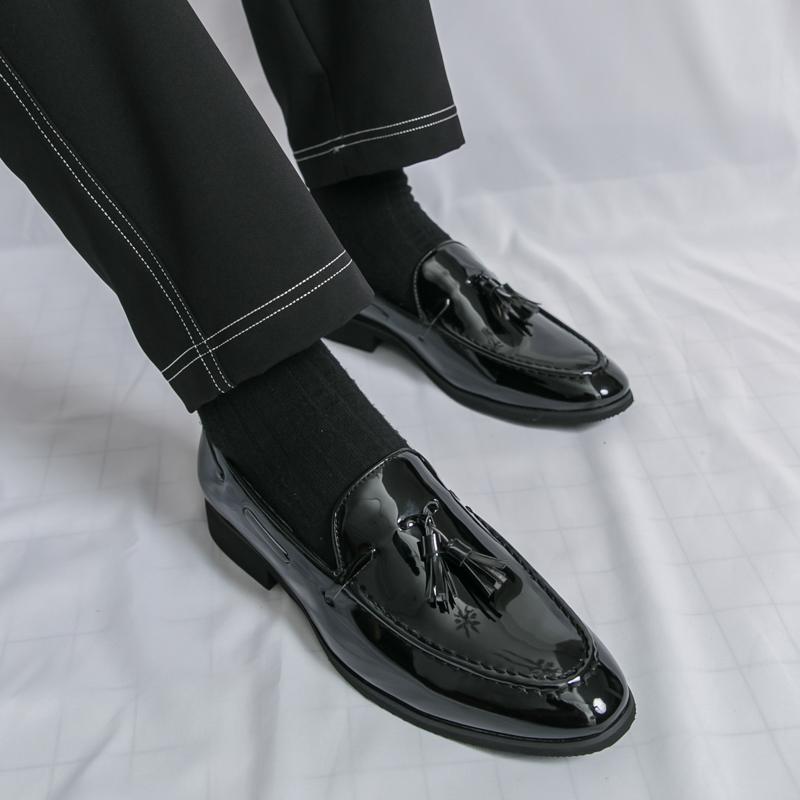 Brand Tassel Loafers Shoes Men Slip on Driving Mens Comfortable Leather Shoes Men Wedding Trends Business Casual Shoes