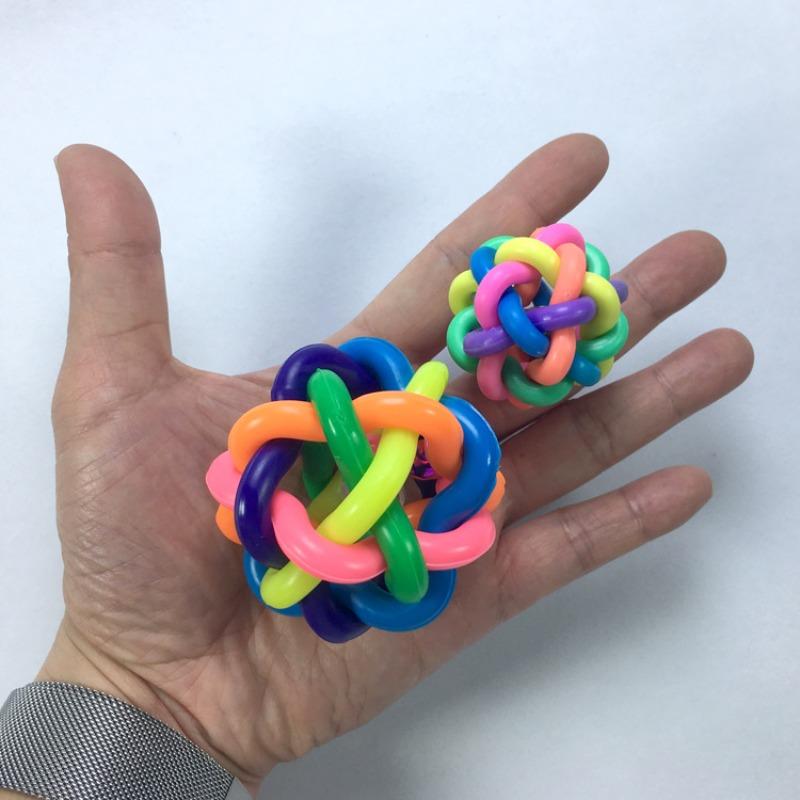 Haustier-Spielzeug: Bunter Klingel-Gummiball, Hundezahnen, Interaktiver Katzen-Regenbogenball