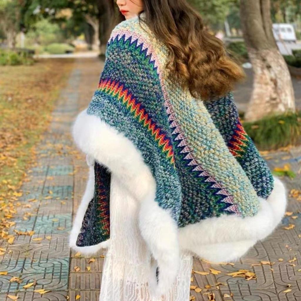 Rabbit Fur Shawl Women's Outerwear: New Autumn/Winter Fashion Cloak with Thickened Collar
