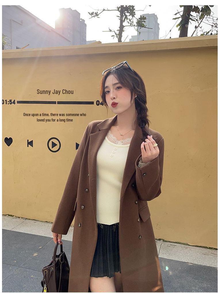 Lace-Trim Patchwork Knit Sweater: Women's Slim-Fit Low Collar Top for Autumn & Winter.