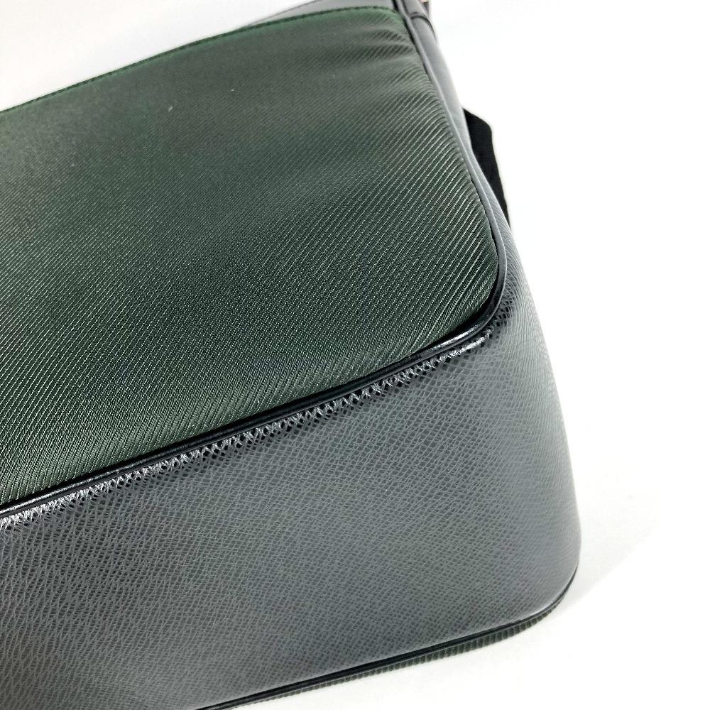 Louis Vuitton M30862 Taiga Thai meal Bag Crossbody Shoulder Bag
