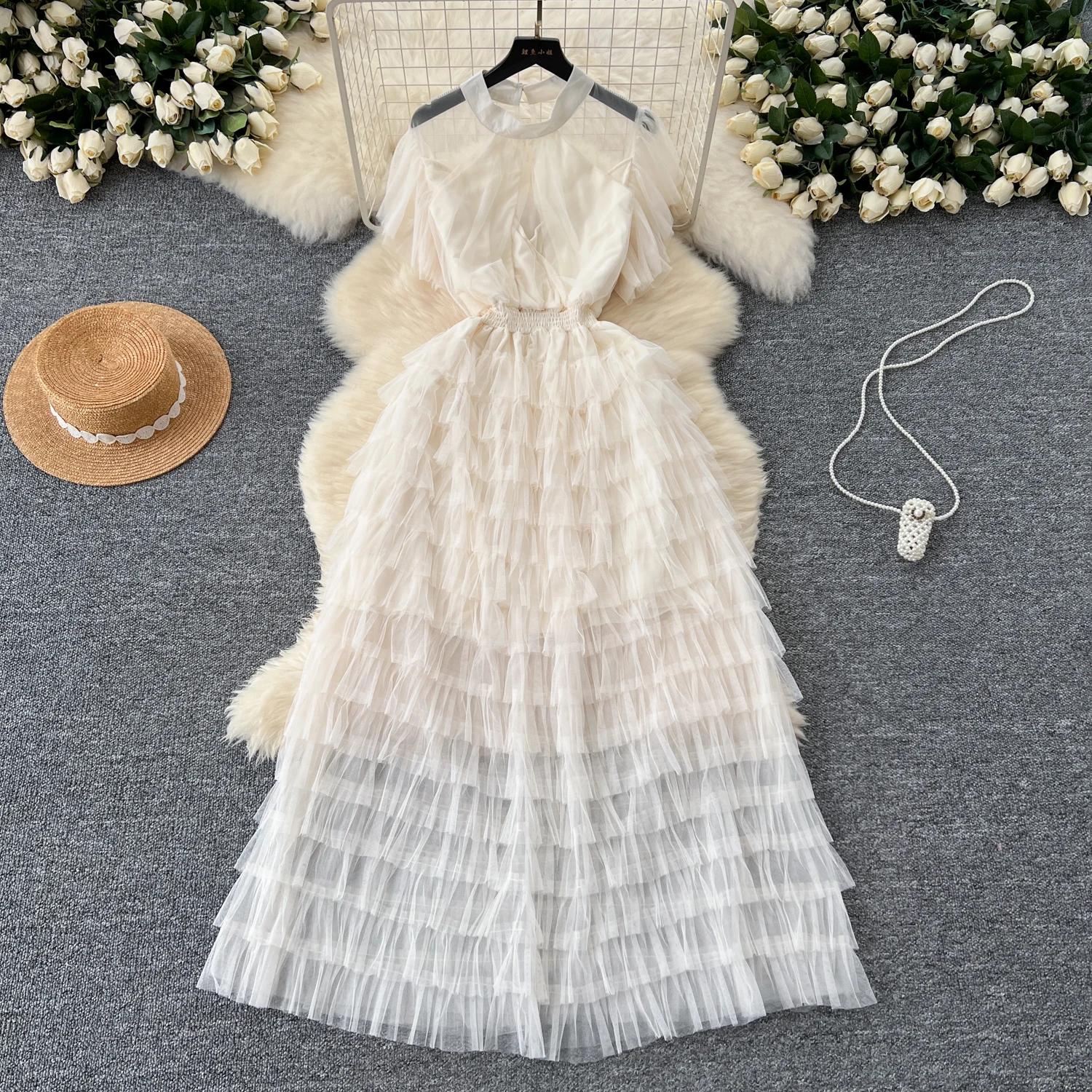 Винтажное базовое платье с круглым вырезом и коротким рукавом — фото 23