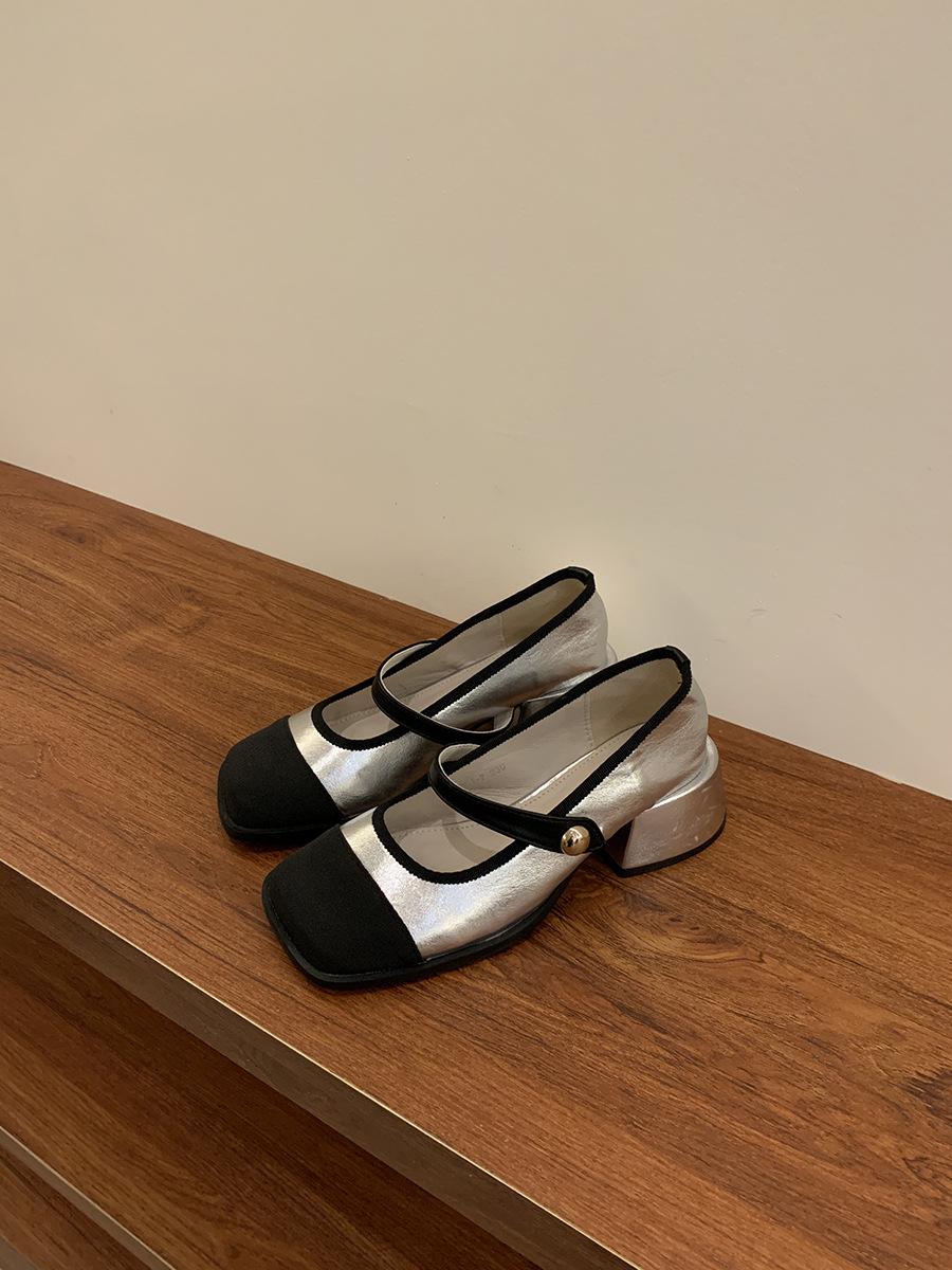 

One word 2025 thick heel single shoes temperament small fragrant Mary Jane shoes French high heels square head spring and autumn color ribbons 39 серебряный