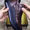 Herren-Sneaker im Krokodilmuster, Trendig - Frühjahr/Herbst 2025, Mit dicker Sohle, Leicht, Lässige Mode-Schuhe