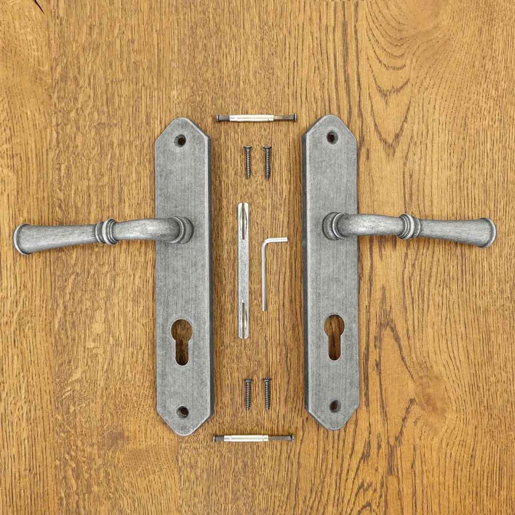 HAMILTON Door Handle with Escutcheon for 90mm Cylinder, ANTIQUE NICKEL