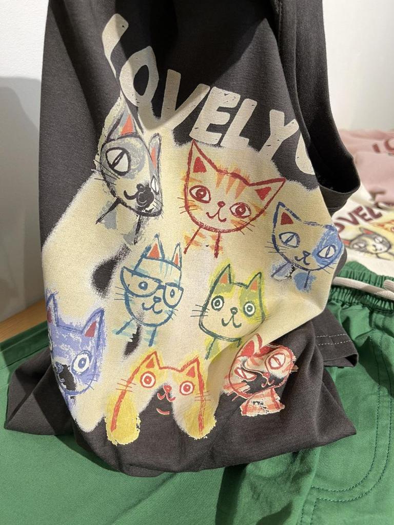 Plus Size Ice-Cool Cat Print Women’s Summer T-Shirt – Short Sleeve, Breathable, Colorful, Loose Fit