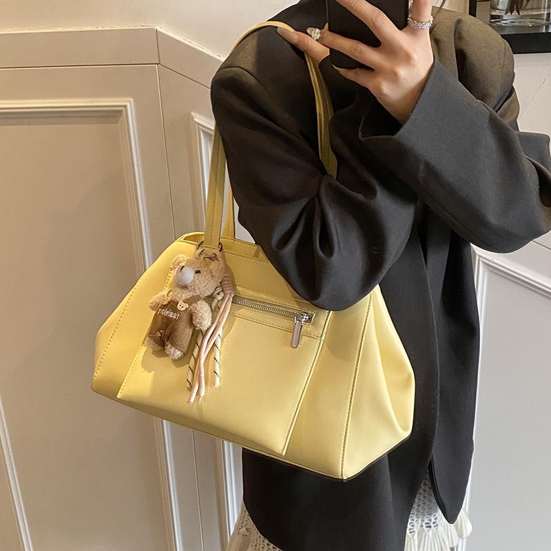 Large Capacity Tote Bag Women's New Fashion Commuter Versatile Shoulder Bag Solid Color Underarm Bag