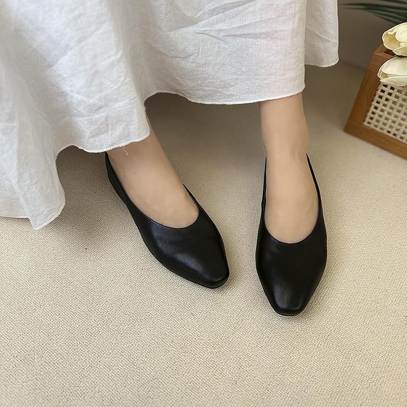 

Новые кожаные туфли-лодочки женские с острым носком на плоской подошве с мелким вырезом, женские туфли на один педаль из первого слоя коровьей кожи, ленивые туфли 39 чёрный