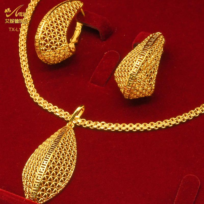 24K Gold Alloy Two-Piece Jewelry Set Indian Dubai Wedding Accessories Sand Gold Twisted Geometric Necklace Earrings for Unisex