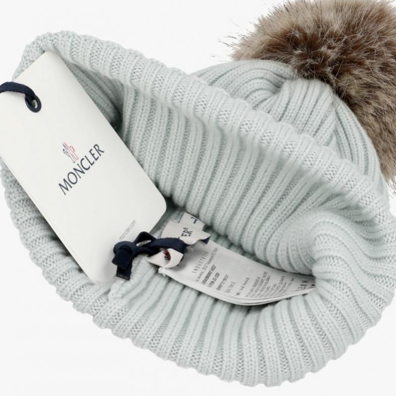 Moncler Pompom Beanie Logo Patch 3b00007 A9327 91z