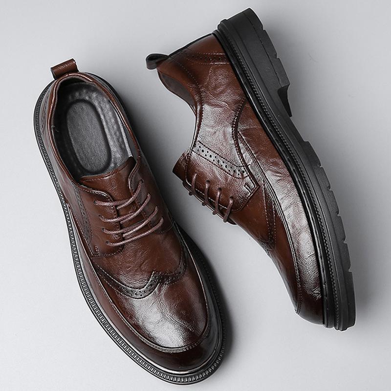 Fashion Men Brogue Leather Casual Shoes Luxury Brand Soft Mens Sneakers Breathable Moccasins Mens Walking Wedding Shoes Zapatos Hombre