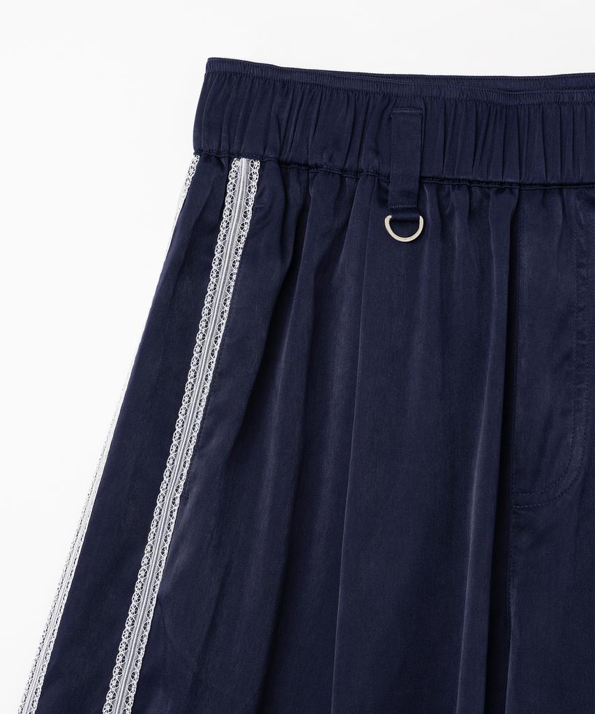 MILLO WOMEN Satin Lace Track Shorts [Navy]