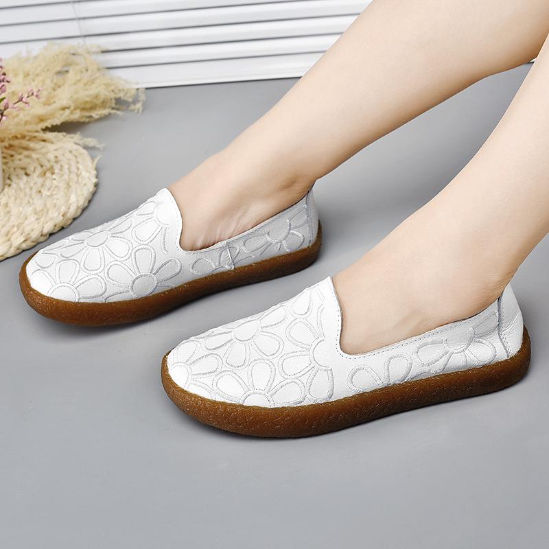 Women's Lightweight Round Toe Flats Slip On Flat Ballet Shoes for Women Casual Faux Leather Loafer Dressy Shoes Soft Driving Shoes Walking Loafers