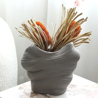 Vaso torcido irregular estilo wabi-sabi, modelo nórdico, quarto, B&B, arranjo de flores, acessórios de recepção de hotel, decoração combinada