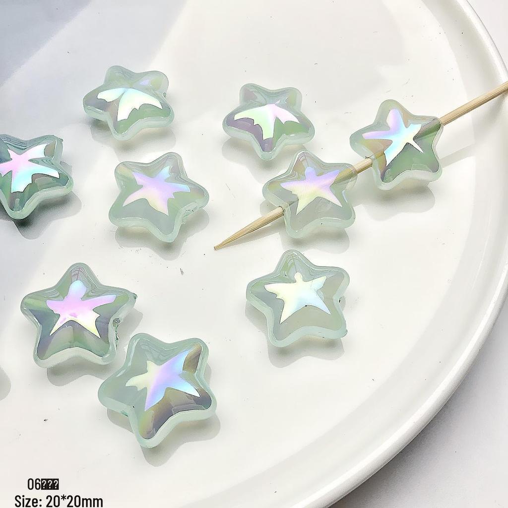 Ručně malované akrylové korálky ze zelené série pro výrobu DIY šperků