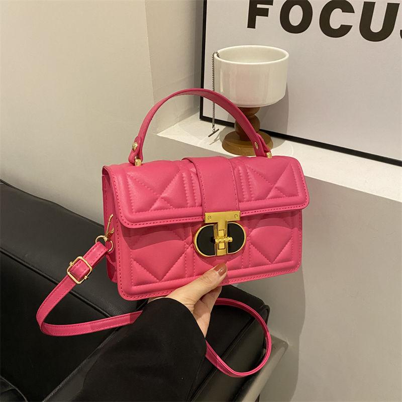 

Модная маленькая сумка премиум-текстуры женская 2025 новая сумка универсальная на одно плечо нишевая портативная маленькая квадратная сумка сумка-мессенджер роза розовый