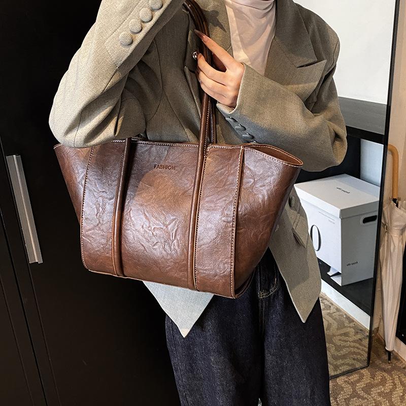 

Women s bag 2025 new retro underarm bag folding large capacity mother and child tote bag one shoulder handbag for women