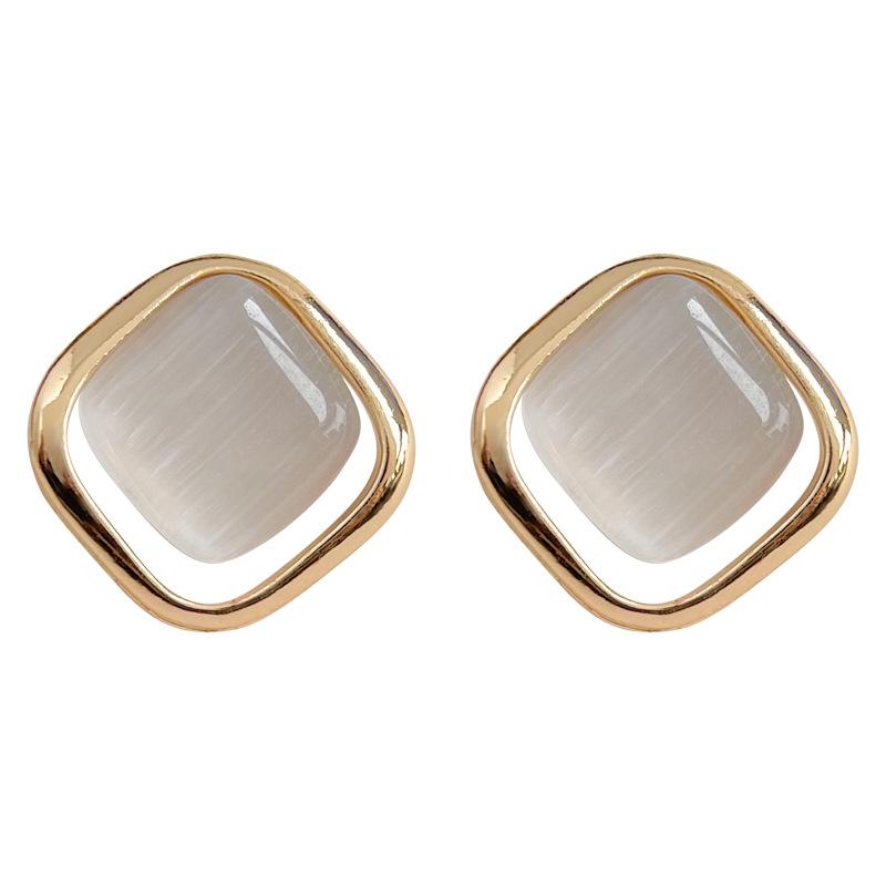 Female Square Temperament Earrings