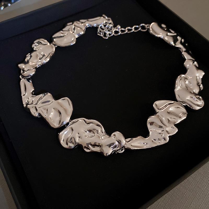 European-American Design Necklace and Earrings Set: Irregular Metal Splicing, Clavicle Chain, Light Luxury Style