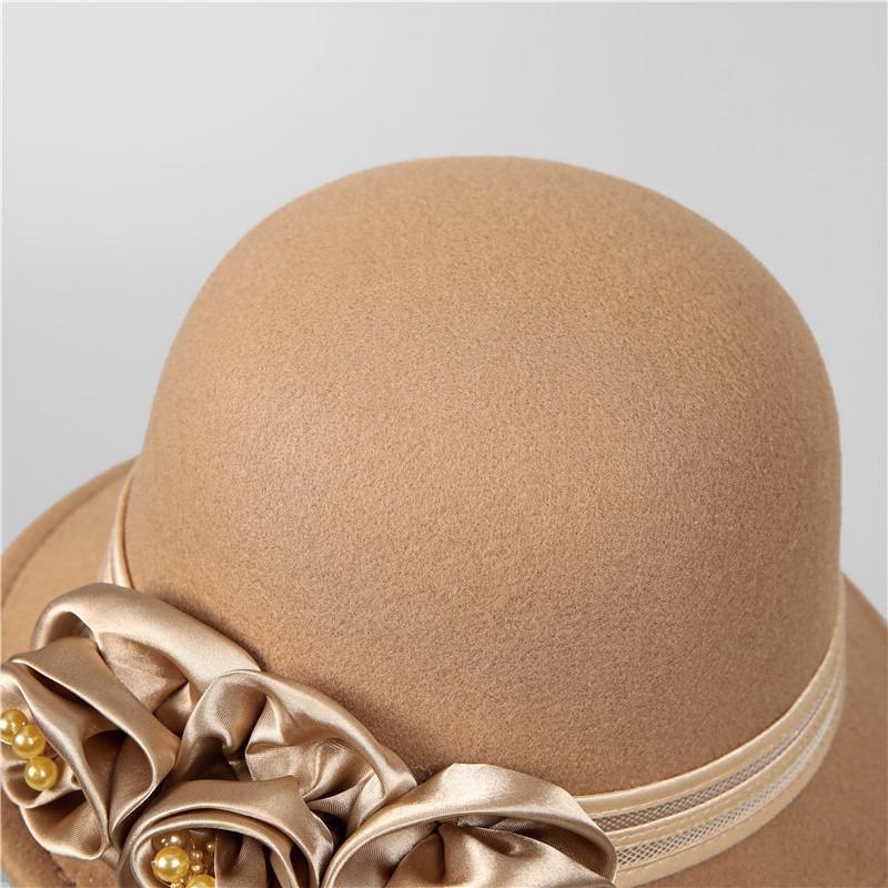 Medelålders hatt dam vinter varm hinkhatt höst och vinter mångsidig blommig topphatt Brittisk mode ullhinkhatt