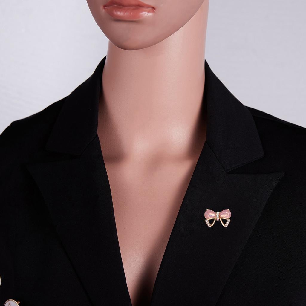 Exquisite Sweet Pink Rhinestone Bowknot Brooches For Women Men Fashion Hollow Bow Wedding Dress Collar Pins Clothes Jewelry Gift