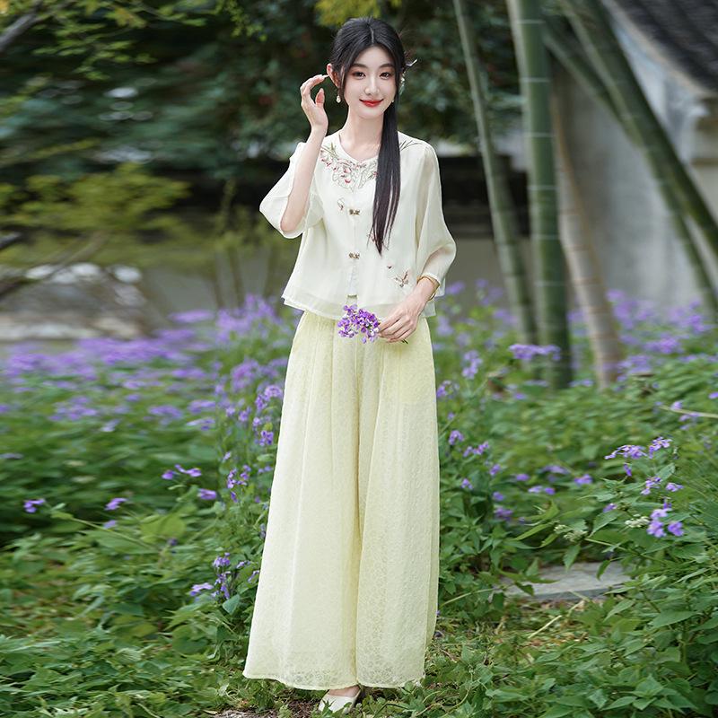 

2025 Summer Retro Embroidery Tang Suit & Wide-Leg Pants Hanfu Set S
