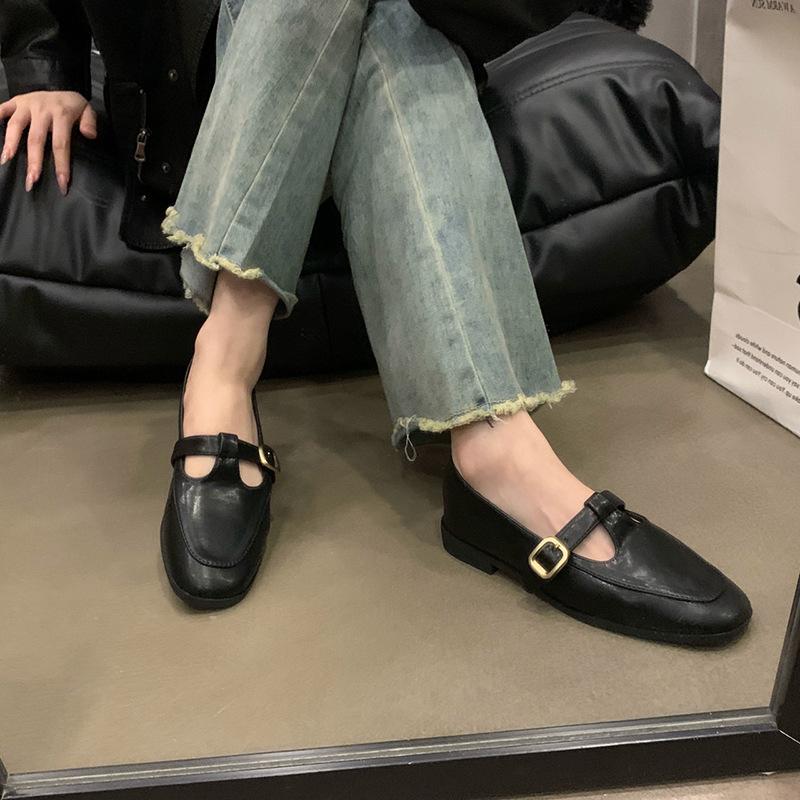 Retro Single Shoes Women's New Spring and Autumn Soft Soles One-pedal Versatile Ladyshoes Small Leather Shoes Flat Bottom
