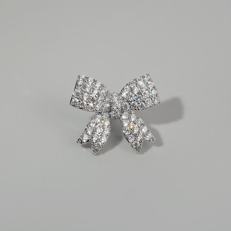 Bo Xin Yun Elegant Bow Brooch for Women - Cardigan Accessory, Anti-Exposure Lapel Pin