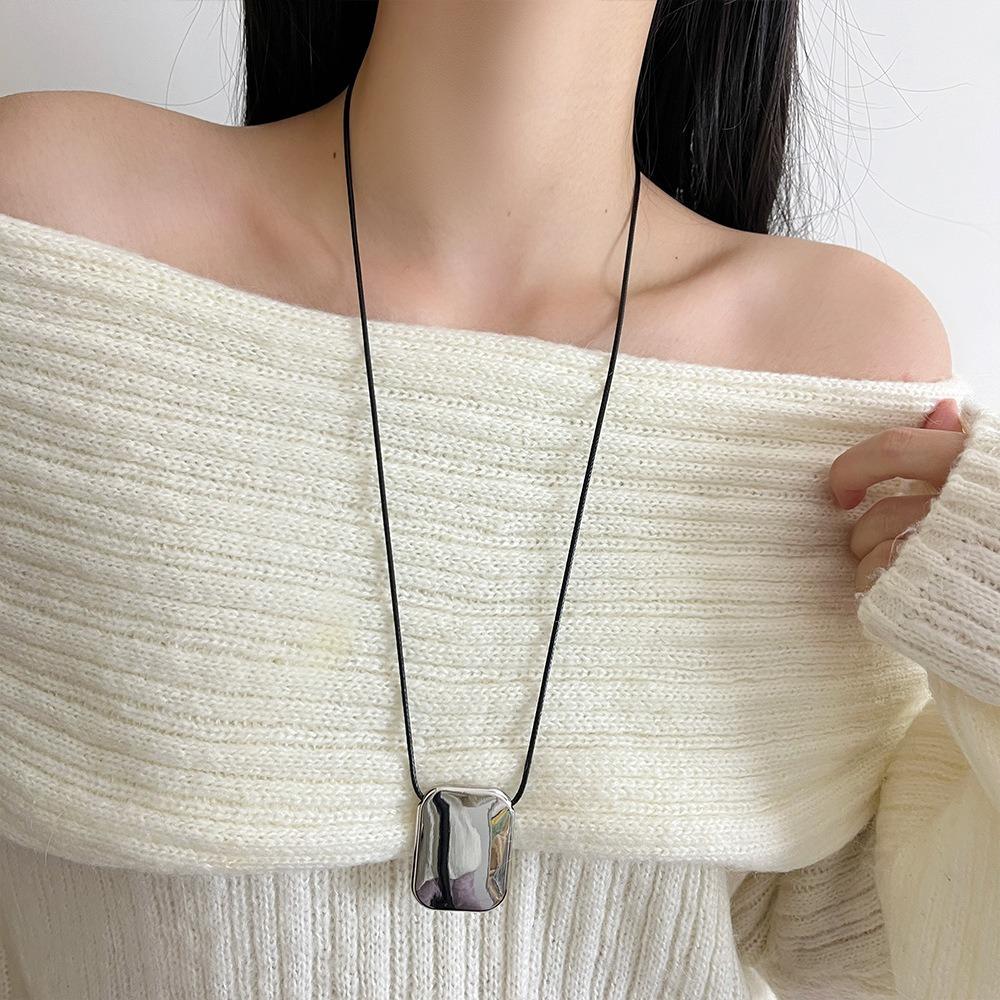 Adjustable Square Pendant Necklace Leather Rope Fashion Necklace Vintage Long Sweater Chain Girl
