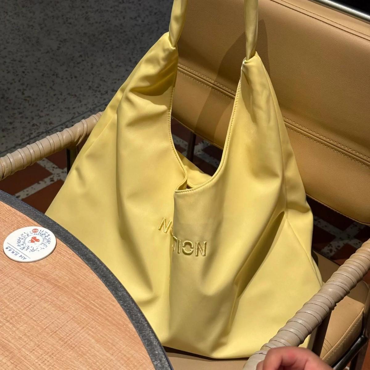 

Корейская сумка из нейлоновой парусины с желтой надписью, женская новая сумка-тоут через плечо большой вместимости, сумка для покупок для поездок на работу жёлтый