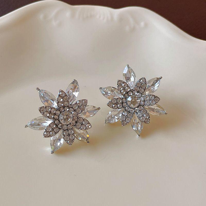 Silver Needle Snowflake Diamond Earrings - Autumn/Winter Luxury Accessory