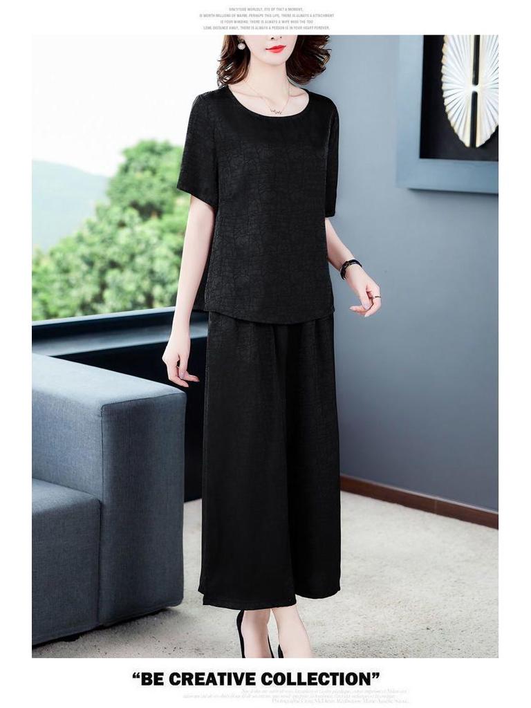 2026 Summer Fashionable Plus Size Two-Piece Suit for Women - Stylish, Loose, Slimming Short Sleeve Set for Middle-Aged Mothers