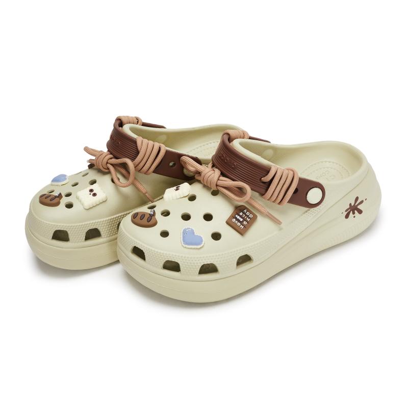 Crocs Crush Clog 811 Made Caramel Boiled Dream Biscuits Bread Afternoon Tea Series Hole Shoes Unisex Bone White Gift Box Model