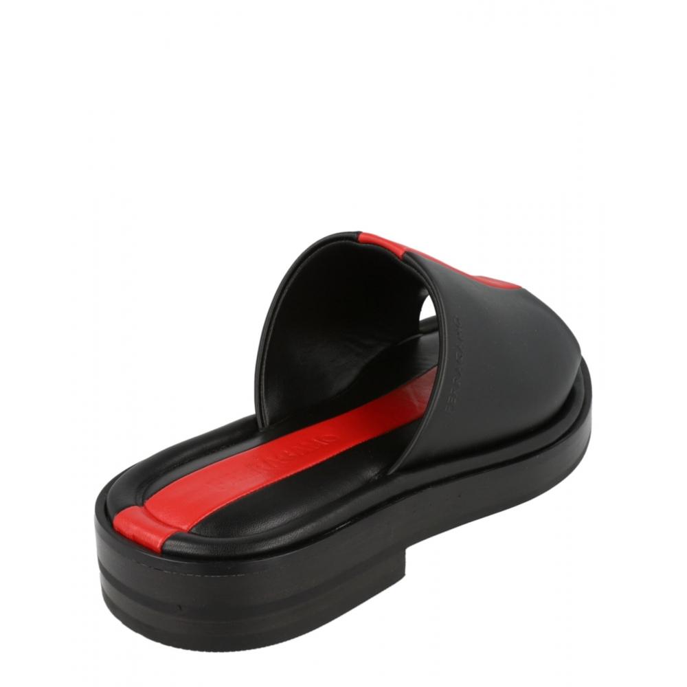 Salvatore Ferragamo Facundo Leather Slides Black