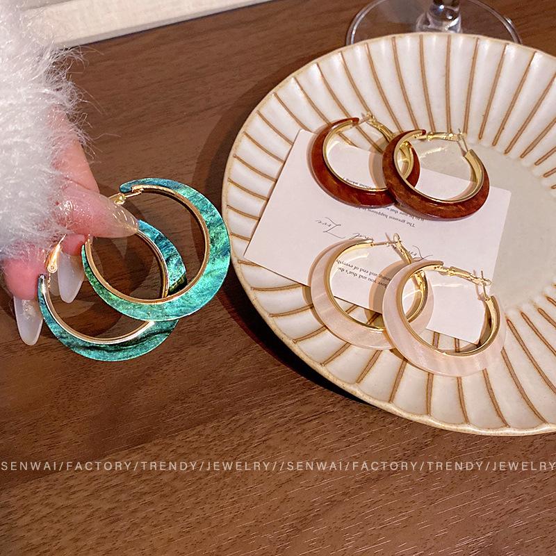 European and American round hollow earrings femininity earrings personalized earrings