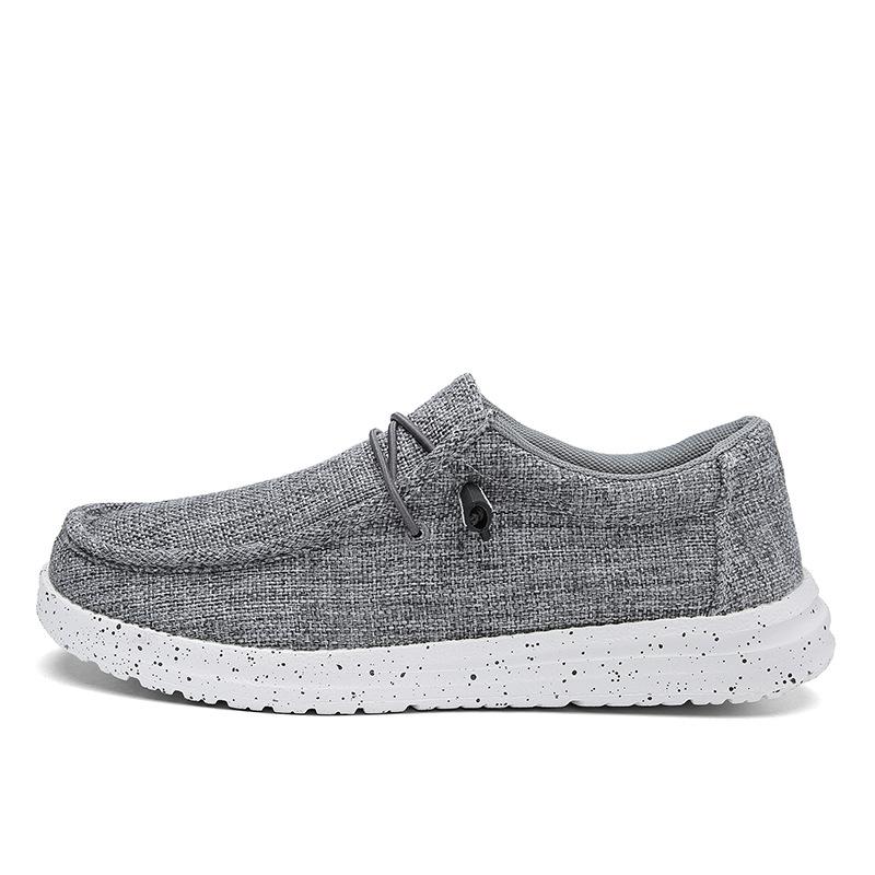 Large size cloth shoes men's 2025 spring light loafers canvas casual shoes trendy board shoes overalls lazy one pedal