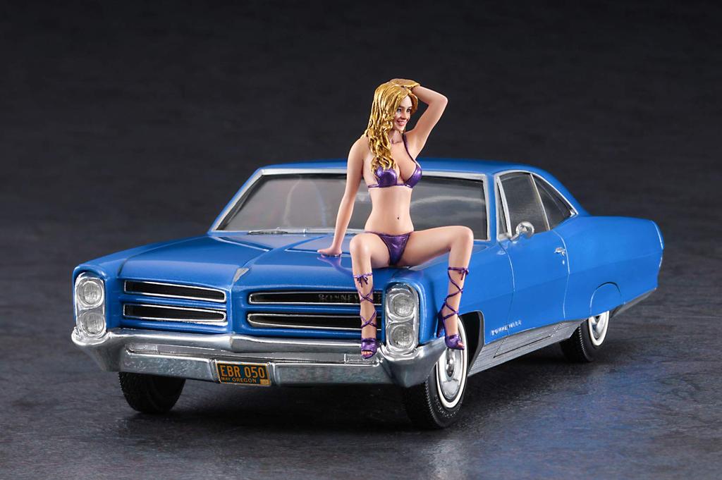 Hasegawa 1966 American Coupe Type P Girls Figure Plastic Model SP424 1/24 w/Blonde