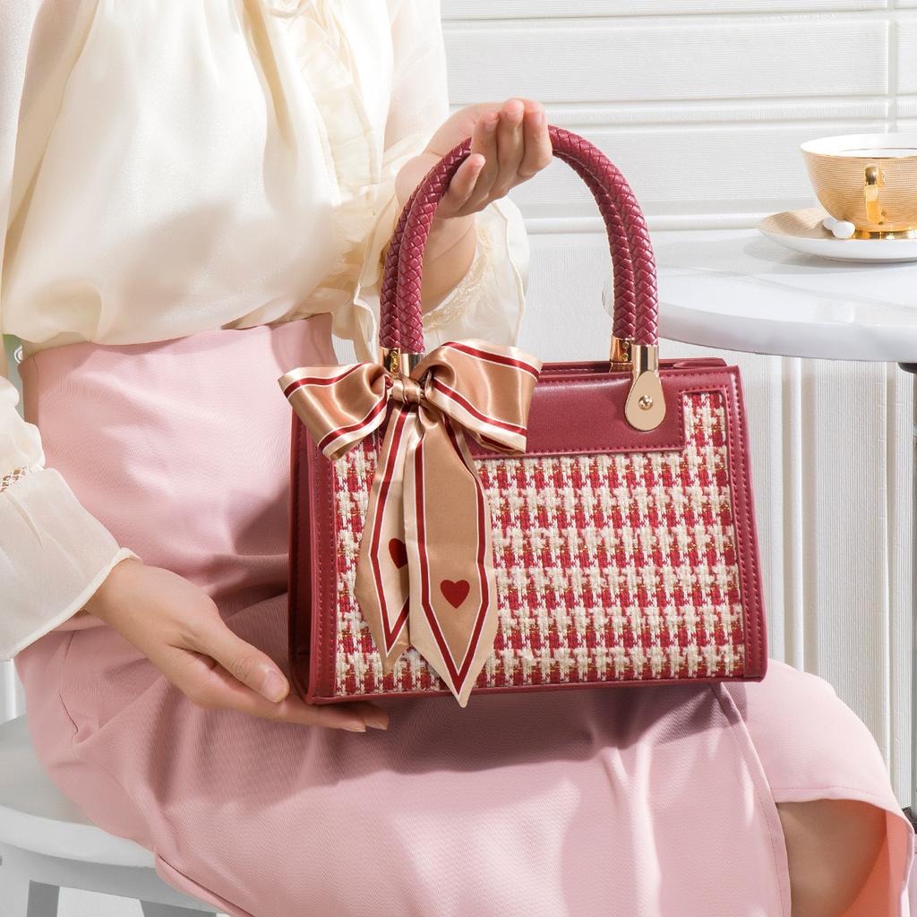 Red handbag for women, 2024 new model, high-end houndstooth pattern handbag, niche French-style bridal bag for women
