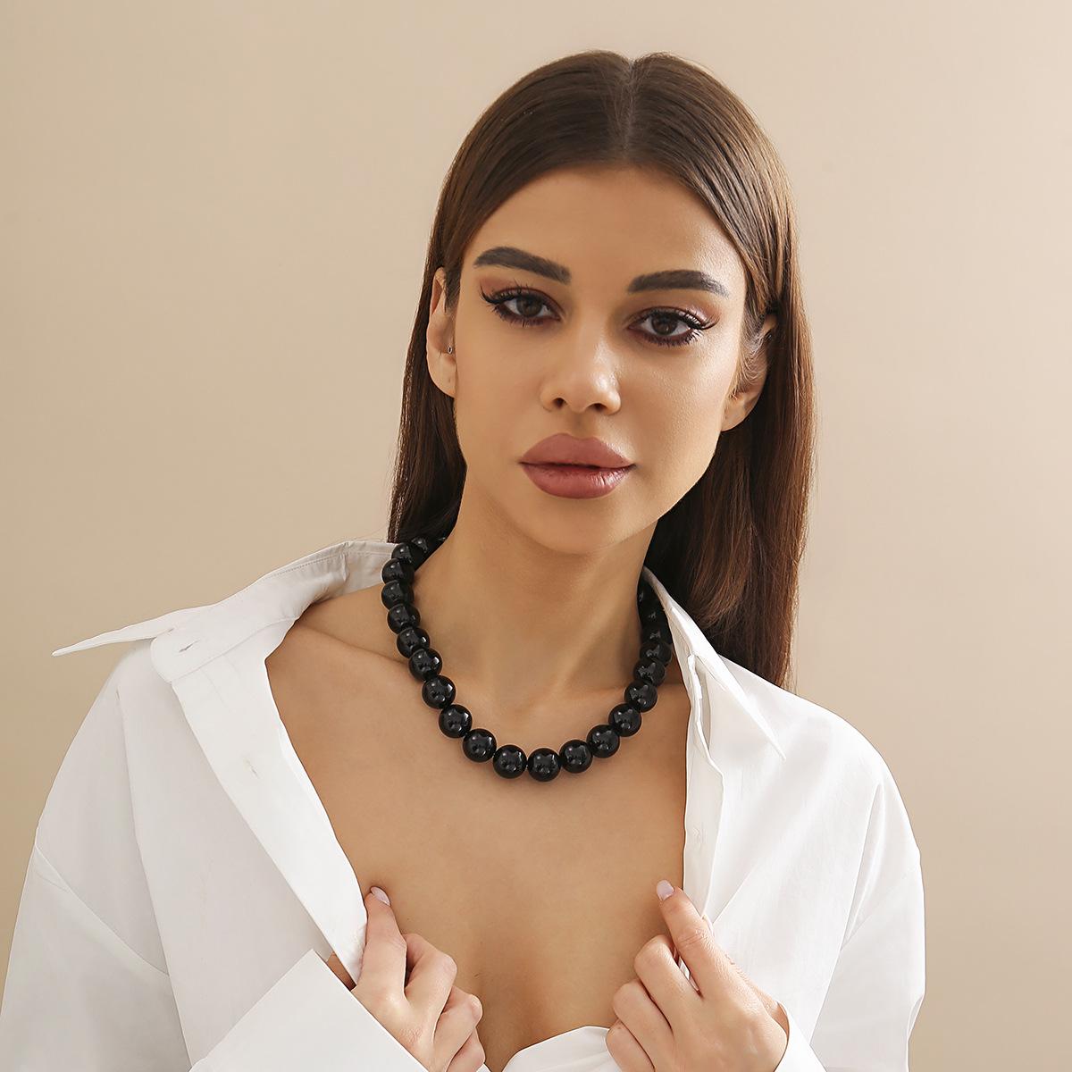 Colorful Geometric Beaded Necklace for Women – Trendy Round Choker