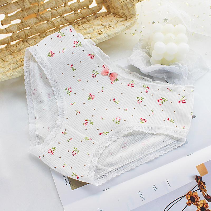 Japanese Floral Lace-Trimmed Mid-Rise Cotton Briefs for Girls and Women