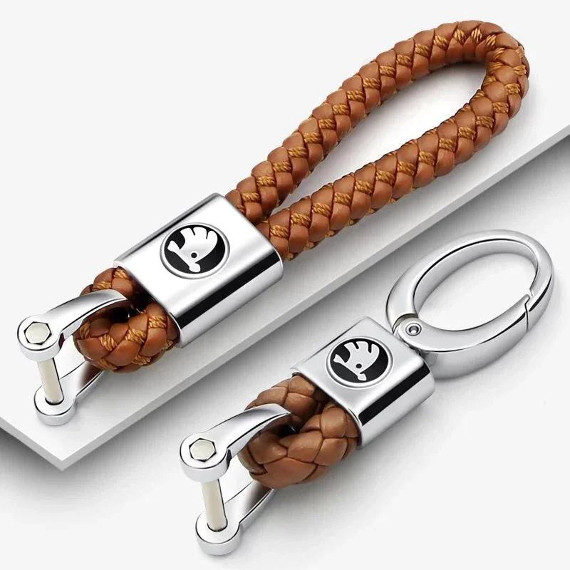 2025 New Key Buckle Chain for Skoda Logo Superb Kamiq Yeti Karoq Tour RS Fabia 2 1 Rapid Kodiaq Octavia 2 A7 Alloy Keyring Car D