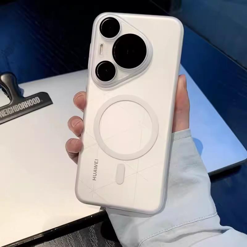 Ice mist magnetic attraction is suitable for Huawei Mate80 fine hole with lens film mobile phone case Pura70 all-inclusive PC hard protective case.