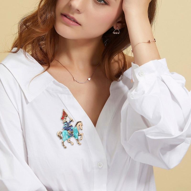 Equestrian Pin for Coat and Scarf Attachment Fashion Knight Horse Brooch Jewelry for Suits And Scarves