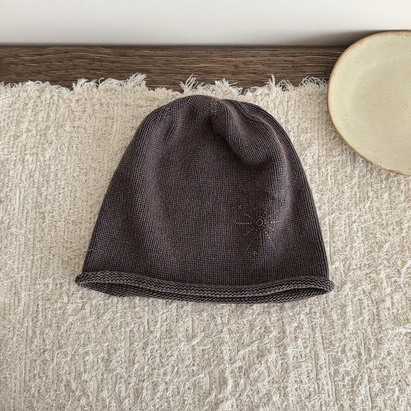 American retro lazy wind star pile hat children's autumn niche design sense pullover hat shows face small cold hat tide