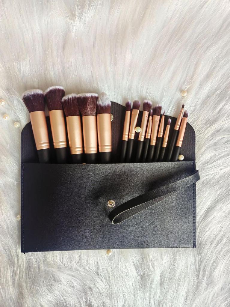 Beginner Makeup Brush Set - Includes Eyeshadow, Loose Powder, Blush, Highlighter, Concealer Brushes with Soft Bristles.