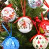 Enfeites de Árvore de Natal Criativos: Bolas de Memória e Pingentes de Papel com Padrão Pintado