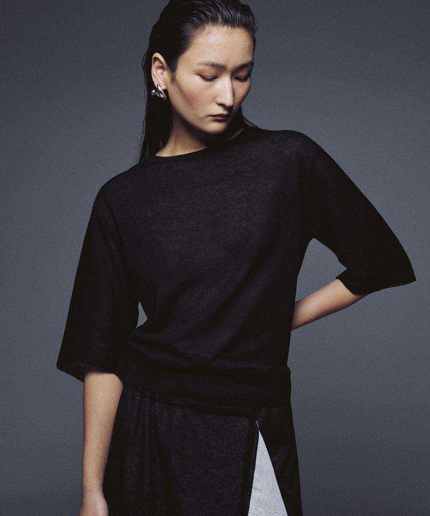UMARMUNG Fine Cotton Half Sleeve Pullover_Black