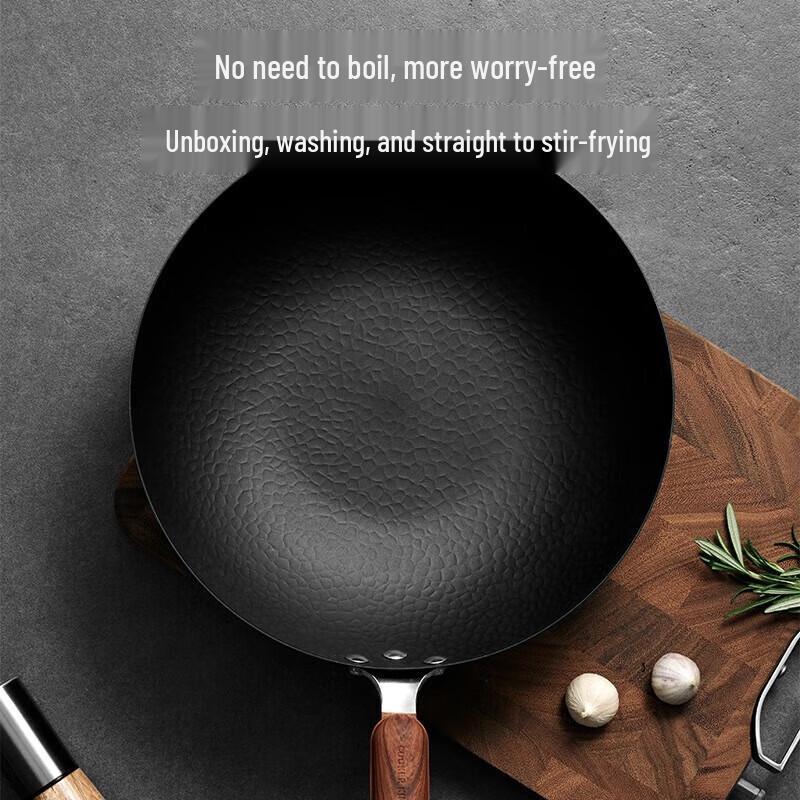 Chui Da Huang 30cm Titanium Iron Hammered Flat Bottom Wok